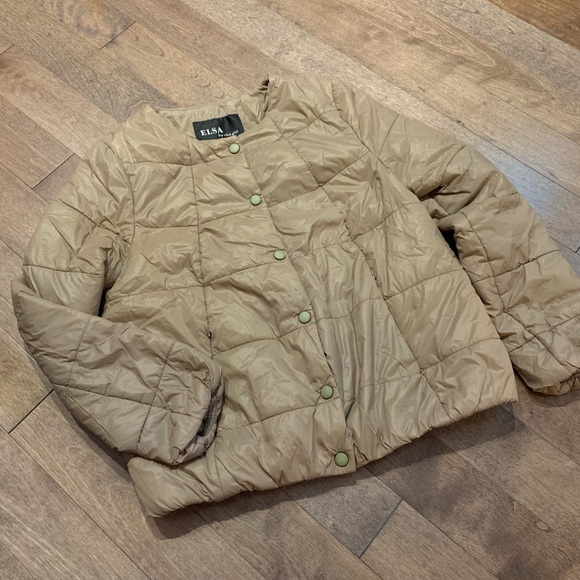 Jackets & Blazers - Quilted Short Beige Lightweight Jacket with snap button